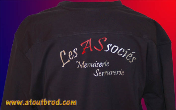 Logo SARL LES ASSOCIES floqué sur des t-shirts par ATOUT BROD, Toulouse, Mondonville